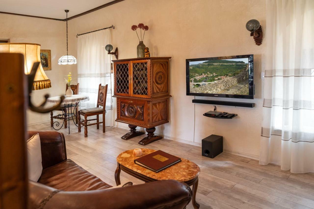 Historic Apartment In The Heart Of The City Veliko Tarnovo Exterior photo