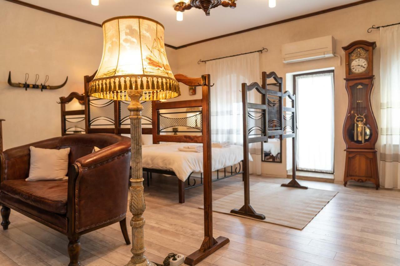 Historic Apartment In The Heart Of The City Veliko Tarnovo Exterior photo